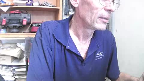 04oldskool online show from December 18, 2:10 am