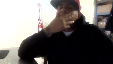 PeterGrandee online show from December 18, 5:00 pm