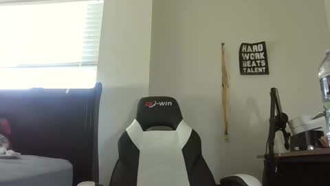 11inchtattedtrinibad online show from January 13, 2:00 pm