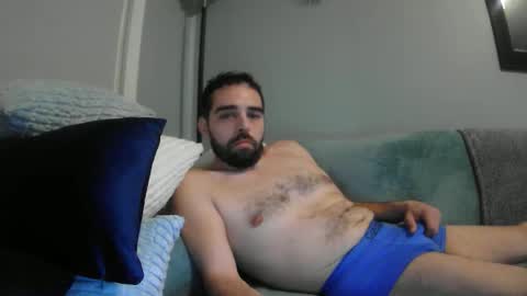 1greeneyez1989 online show from April 3, 5:15 am