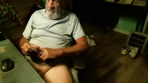 1handyanddee online show from June 7, 1:01 am