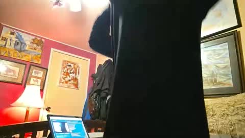 1knightluver69 online show from January 11, 10:57 pm