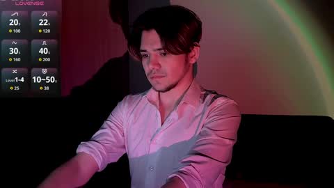 1roberttt online show from May 20, 9:10 pm