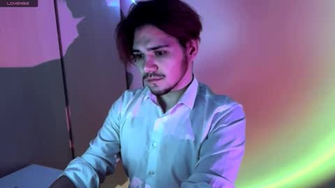 1roberttt online show from January 8, 12:49 am