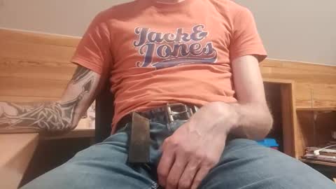 22_acacia_avenue online show from April 18, 6:42 pm