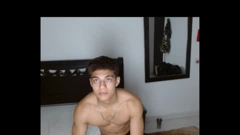 Snapshot of 333jose33324 chatting on September 17, 6:58 am 333jose33324 online show from September 17, 6:58 am