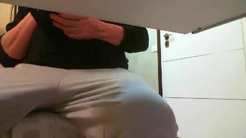 3funlover online show from December 21, 4:25 pm