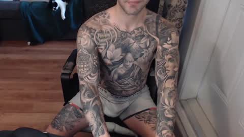 Snapshot of 420randomguy chatting on January 15, 6:40 pm Anomander Rake online show from January 15, 6:40 pm