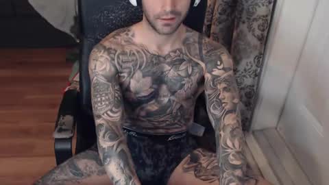 Snapshot of 420randomguy chatting on December 14, 10:07 pm Anomander Rake online show from December 14, 10:07 pm