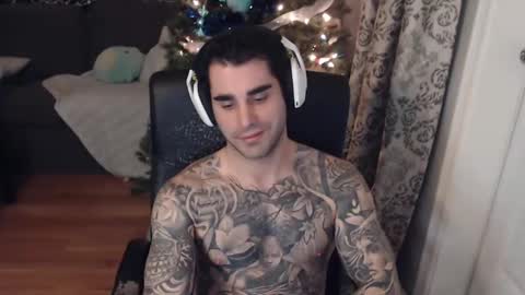 Snapshot of 420randomguy chatting on December 6, 12:56 am Anomander Rake online show from December 6, 12:56 am