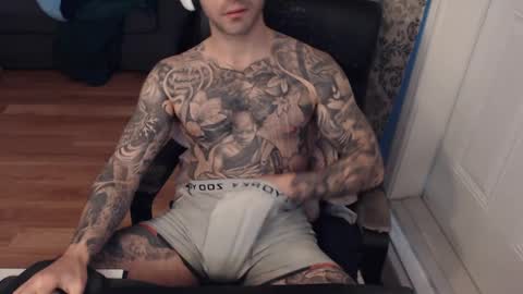 Snapshot of 420randomguy chatting on February 27, 4:53 pm Anomander Rake online show from February 27, 4:53 pm