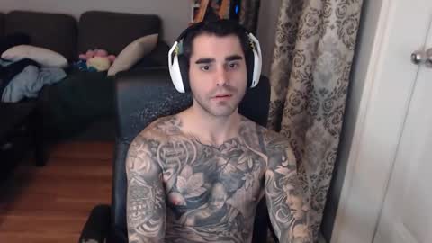 Snapshot of 420randomguy chatting on February 5, 11:06 pm Anomander Rake online show from February 5, 11:06 pm