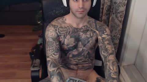 Snapshot of 420randomguy chatting on December 21, 1:32 pm Anomander Rake online show from December 21, 1:32 pm