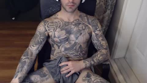 Snapshot of 420randomguy chatting on January 24, 12:52 am Anomander Rake online show from January 24, 12:52 am