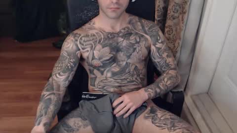 Snapshot of 420randomguy chatting on January 1, 11:40 pm Anomander Rake online show from January 1, 11:40 pm