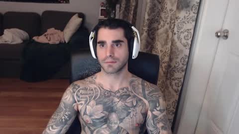 Snapshot of 420randomguy chatting on February 21, 1:00 am Anomander Rake online show from February 21, 1:00 am