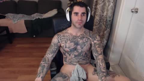 Snapshot of 420randomguy chatting on January 31, 12:50 am Anomander Rake online show from January 31, 12:50 am