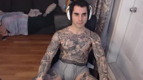 Snapshot of 420randomguy chatting on February 7, 10:20 pm Anomander Rake online show from February 7, 10:20 pm