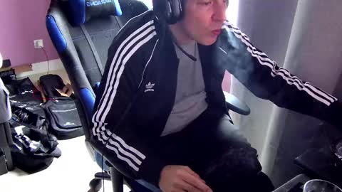 Larese Carlo online show from February 10, 11:04 am