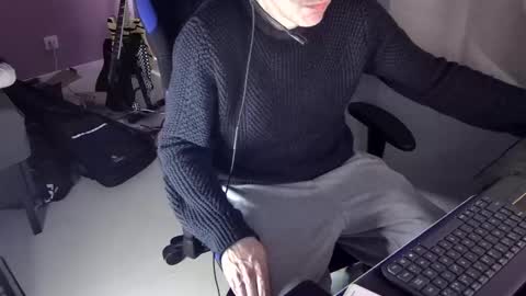 Larese Carlo online show from February 3, 8:57 am