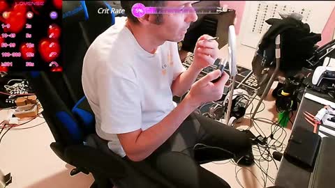 Larese Carlo online show from December 9, 5:29 am