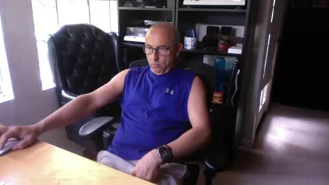 daddy vegas  for single women and couples here online show from November 13, 8:02 pm