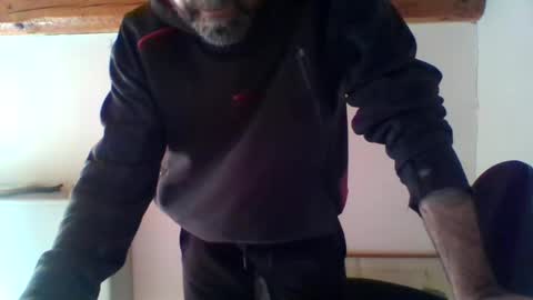 Snapshot of 77assdominator chatting on February 27, 8:39 am Bisex Fantasy online show from February 27, 8:39 am