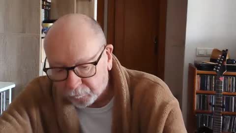  Papi  online show from February 16, 9:37 am