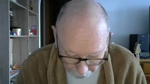  Papi  online show from January 30, 9:04 am