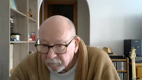  Papi  online show from December 18, 9:58 am