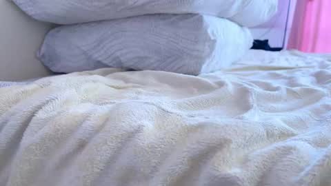 Snapshot of 7znkbob chatting on September 27, 10:02 am bob big head online show from September 27, 10:02 am