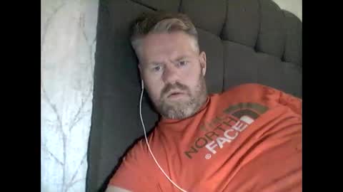 81jonnyx online show from December 17, 11:28 am