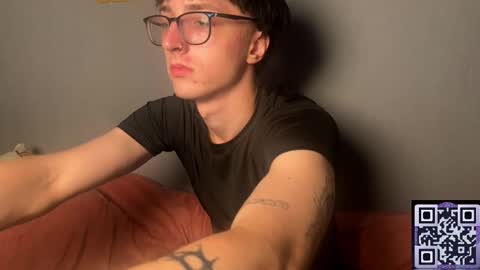 Phillip online show from October 21, 11:29 pm