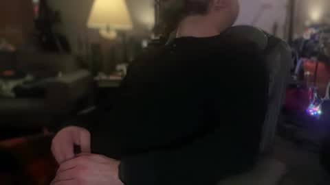 8curveforyou online show from March 20, 5:44 am