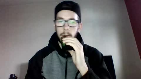 8inchbeam online show from November 20, 3:44 pm