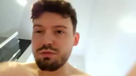 8inchdude93 online show from August 8, 7:04 am