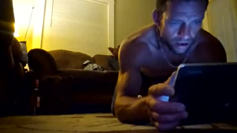 8inchwhiteboy88 online show from April 24, 4:15 am