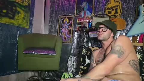 EvelDicknievel1 online show from January 8, 6:51 am
