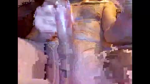 Snapshot of 8x_larry_x8 chatting on October 10, 10:23 pm Invictus hornydad online show from October 10, 10:23 pm