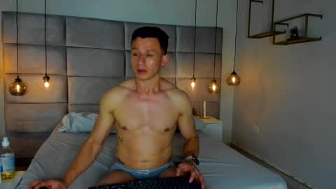 Andrew online show from January 7, 7:28 pm