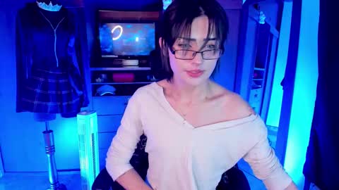 Angell Dustt  online show from March 2, 1:49 am