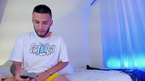 Snapshot of _kevin_xxx chatting on February 6, 3:59 am    online show from February 6, 3:59 am