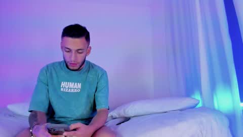 Snapshot of _kevin_xxx chatting on September 16, 4:35 am    online show from September 16, 4:35 am
