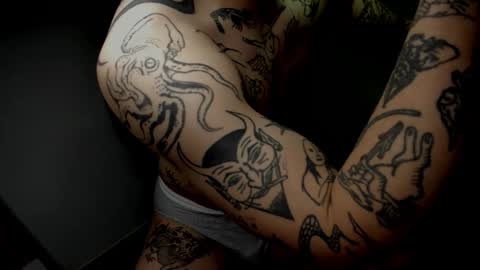 Layne online show from October 3, 10:20 am