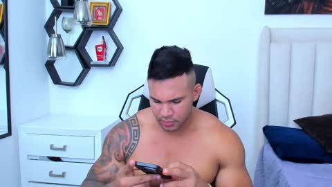 Snapshot of _matthew_santos_ chatting on January 15, 2:17 am _matthew_santos_ online show from January 15, 2:17 am