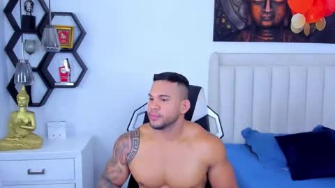 _matthew_santos_ online show from November 10, 9:31 pm