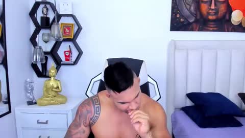 Snapshot of _matthew_santos_ chatting on September 21, 4:12 am _matthew_santos_ online show from September 21, 4:12 am