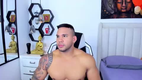 _matthew_santos_ online show from January 17, 2:47 am