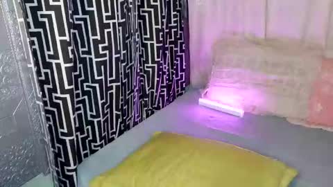 _rhodhard online show from April 13, 4:13 am