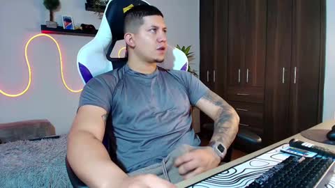 Roberto online show from February 18, 12:39 pm